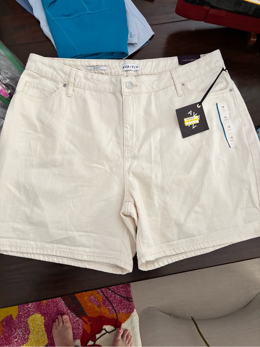 Ava & Viv Cream Cotton Blend Women's Shorts size 18